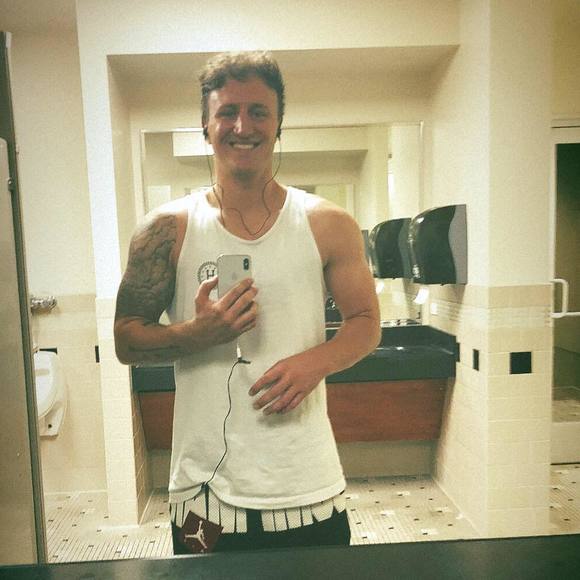 Meet your Posher, Joshua - Picture 1 of 1